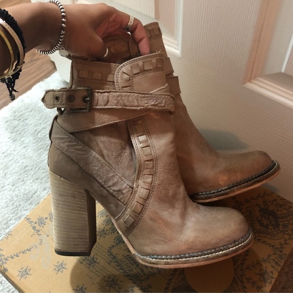 FREE PEOPLE EXTREMELY RARE LEATHER BOOTS / BOOTIES - Picture 5 of 8